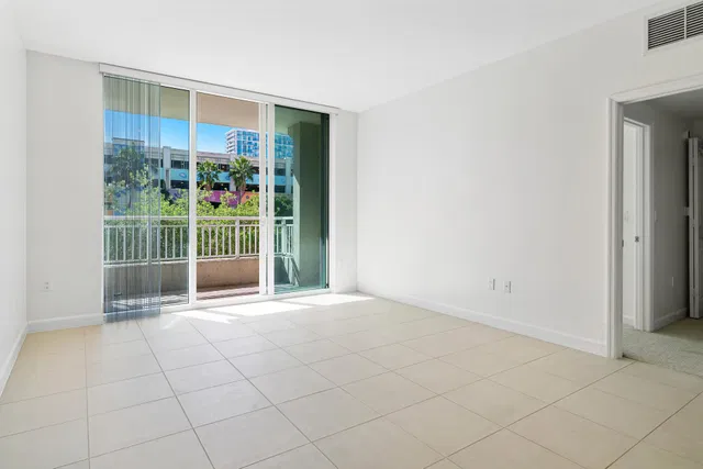City Palms Unit 221 photo 4