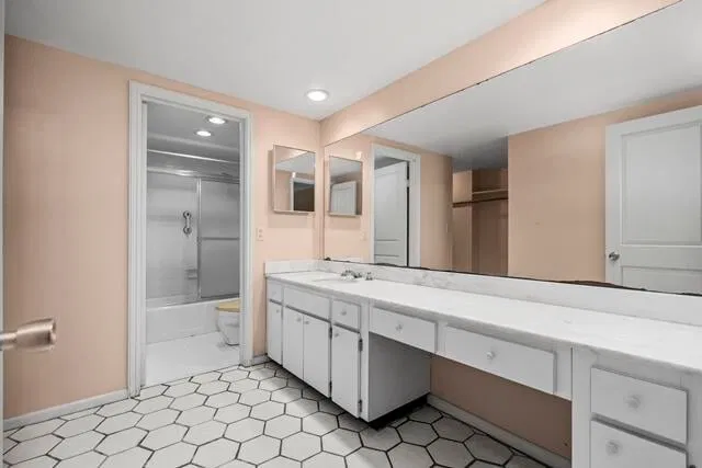 Winthrop House Condos Unit 415 photo 11