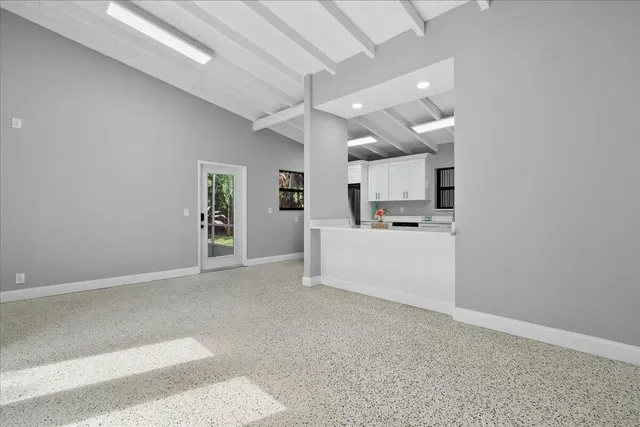 Residence photo 11