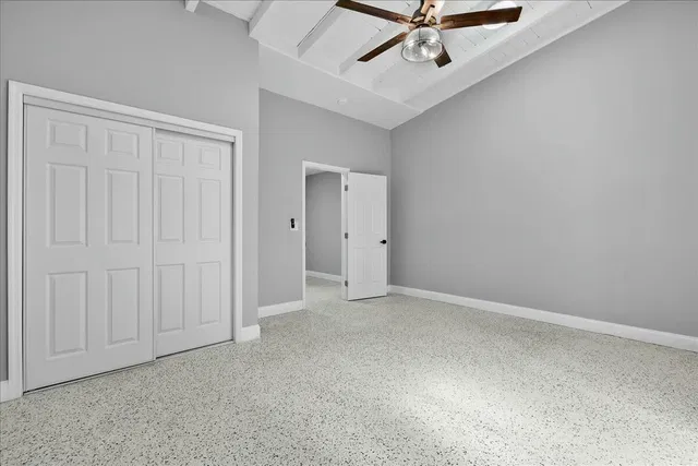 Residence photo 16