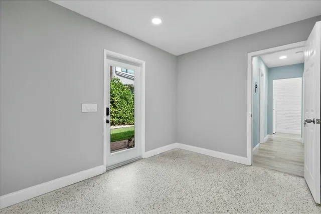 Residence photo 18