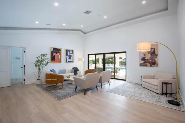 Saddle Trail Park Residence photo 9