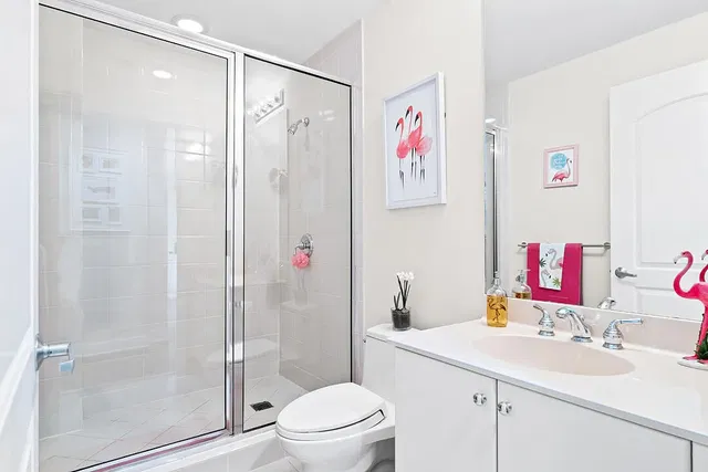 One City Plaza Unit 605 photo 16