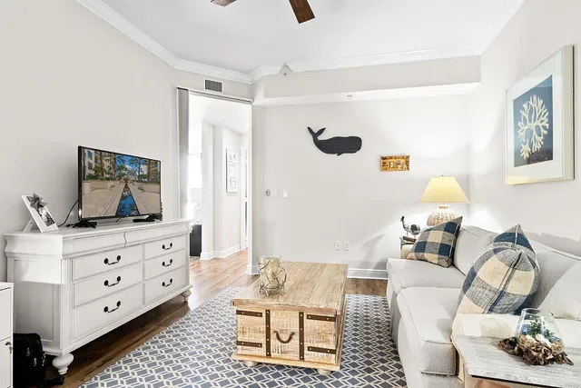 One City Plaza Unit 605 photo 18