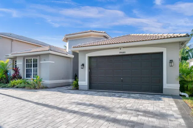 Saturnia Boca Raton Residence photo 2