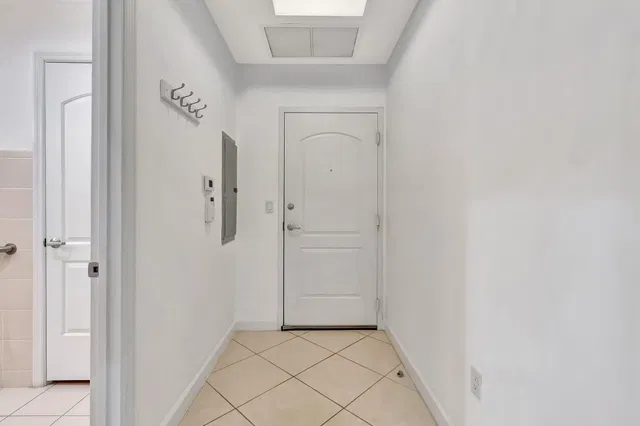One City Plaza Unit 127 photo 2