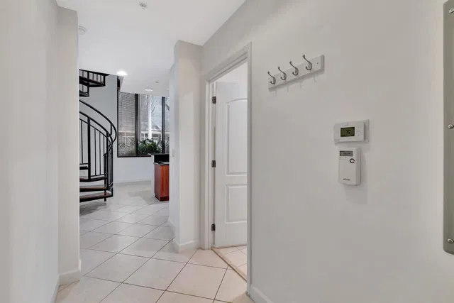 One City Plaza Unit 127 photo 3