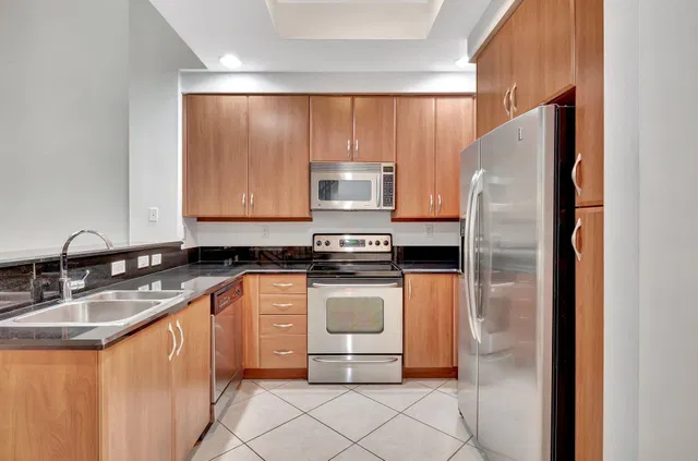One City Plaza Unit 127 photo 5