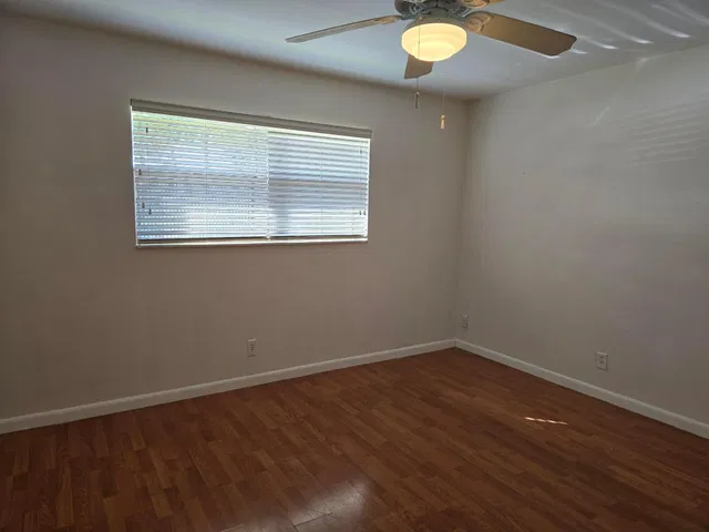 Residence photo 8