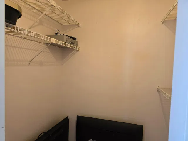 Residence photo 16