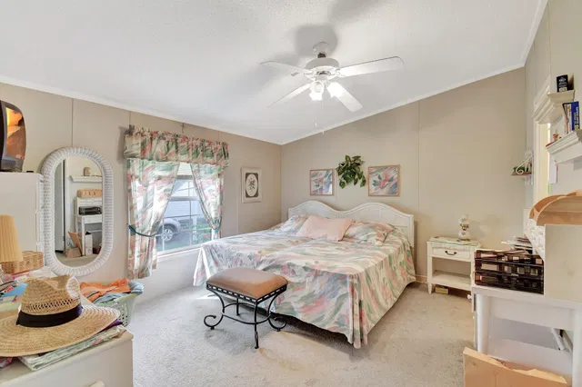 Residence photo 17