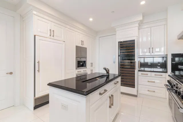 Bellaria Condos Palm Beach Unit 507 photo 8