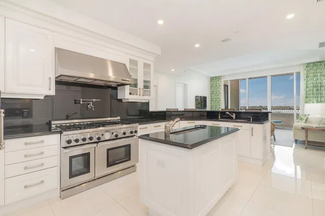 Bellaria Condos Palm Beach Unit 507 photo 9