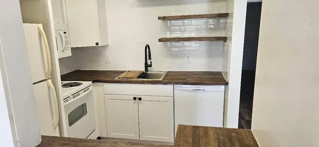 Unit 111 photo 6