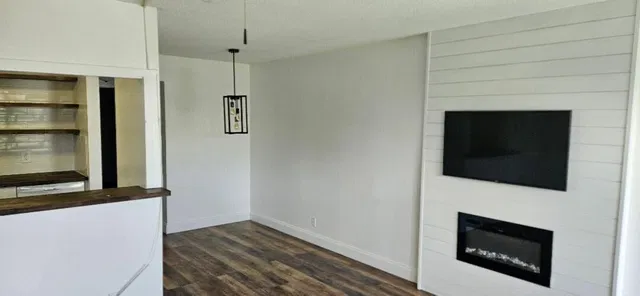 Unit 111 photo 11