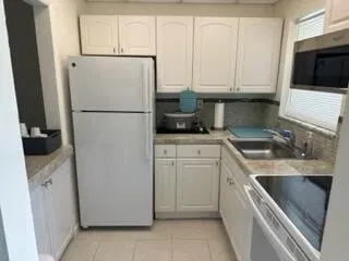 Unit 105 photo 2