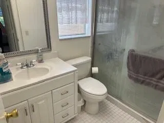 Unit 105 photo 4