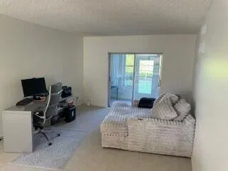 Unit 105 photo 8