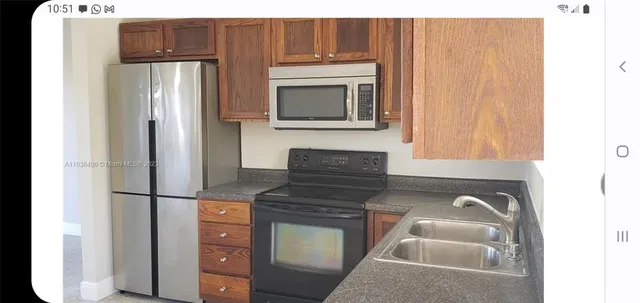 Residence photo 9