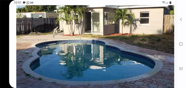 Residence photo 32