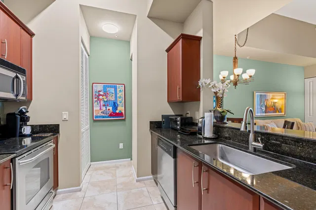 The Metropolitan Unit 101 photo 7