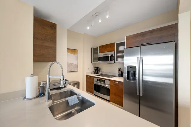 City Palms Unit 207 photo 3