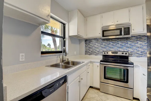  Unit 206 photo 7