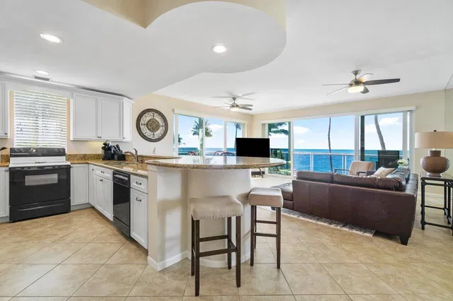 Singer Island Unit 204 photo 6