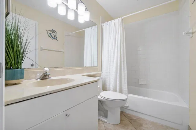 Singer Island Unit 204 photo 23