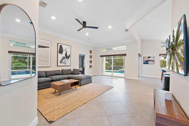 Residence photo 5