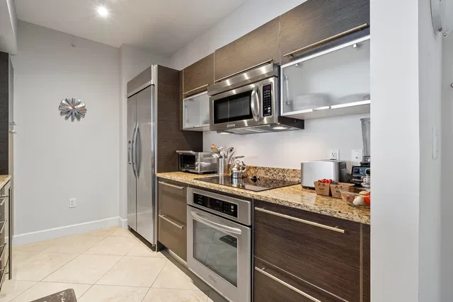 CityPlace South Tower Unit 1609 photo 5