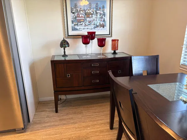 Unit 2024 B photo 6