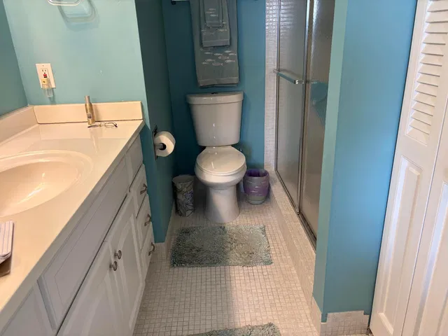 Unit 2024 B photo 14
