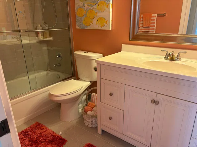 Unit 2024 B photo 18