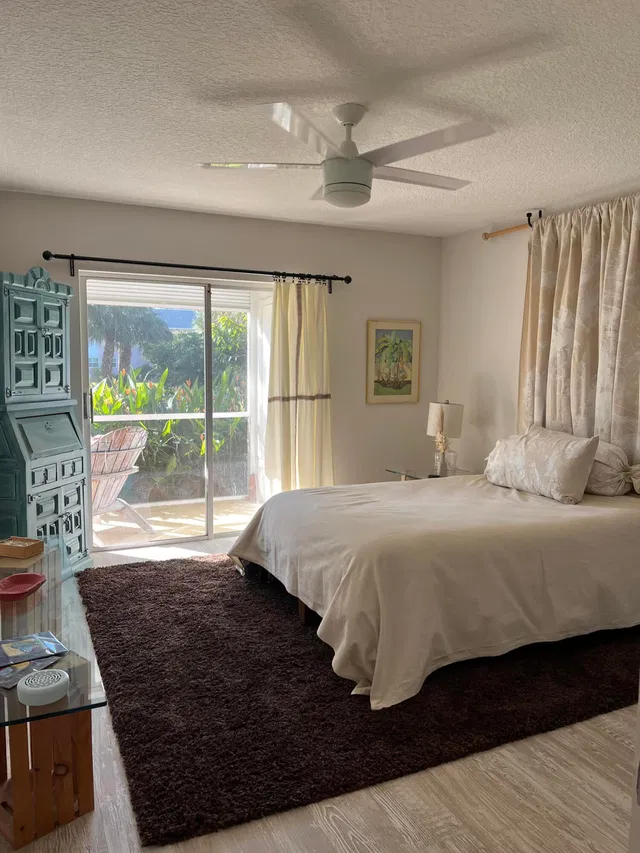 Unit 293 photo 3
