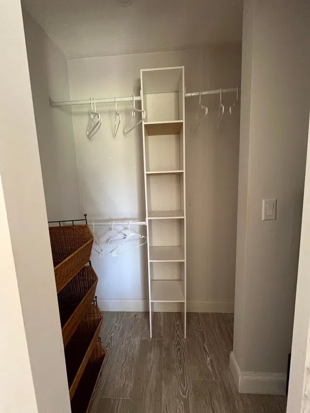 Unit 293 photo 6