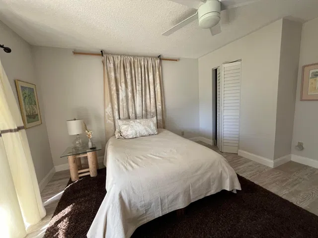 Unit 293 photo 8