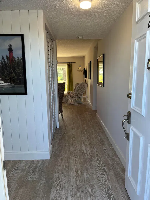 Unit 293 photo 9