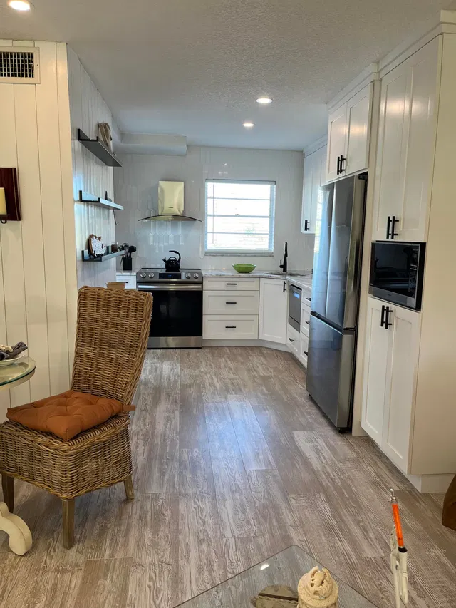Unit 293 photo 15