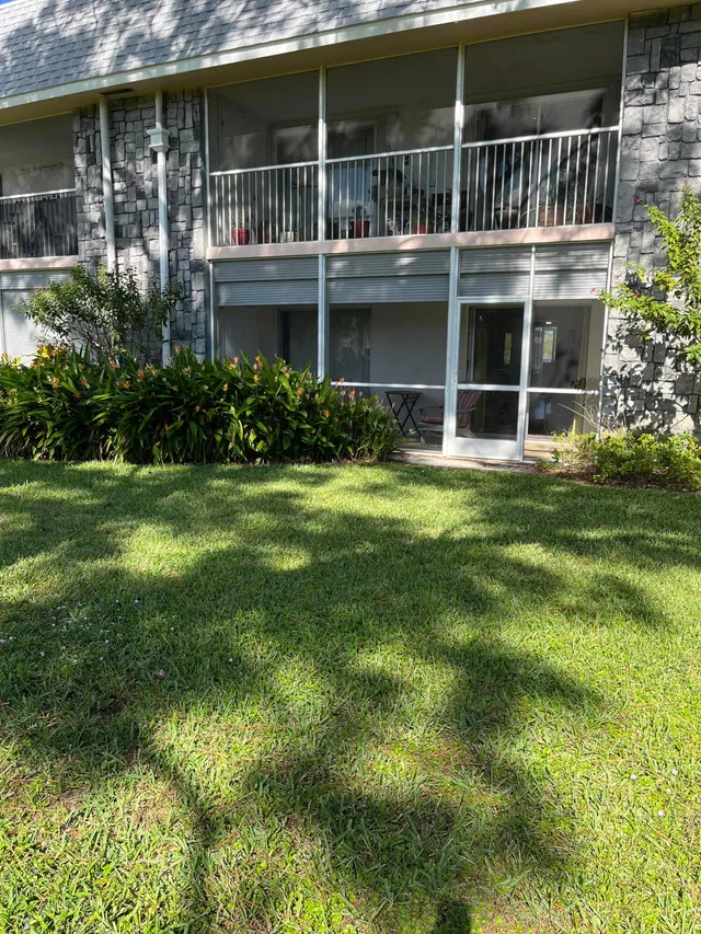 Unit 293 photo 31