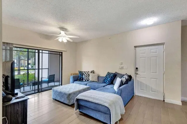 Unit 105 photo 15