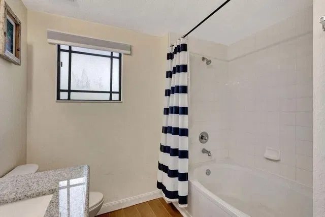 Unit 105 photo 24