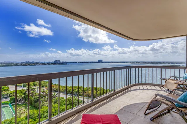 Eastpointe Singer Island Unit 15 A photo 4