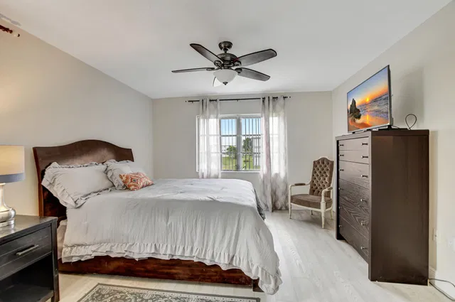  Unit 1120 photo 14