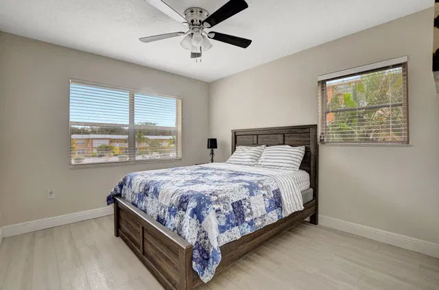  Unit 1120 photo 18