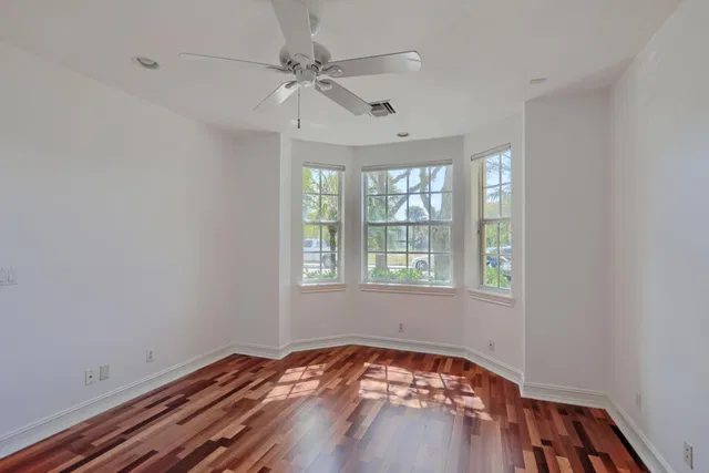 Magnolia Court Residence photo 9