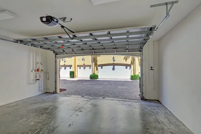 Magnolia Court Residence photo 44