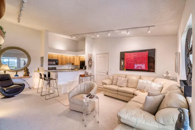 PGA National Palm Beach Gardens Unit 203 photo 6