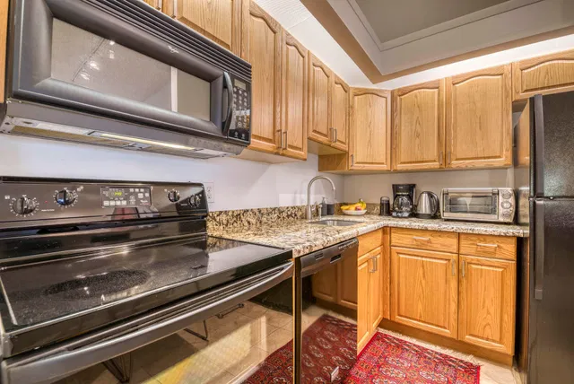 PGA National Palm Beach Gardens Unit 203 photo 8