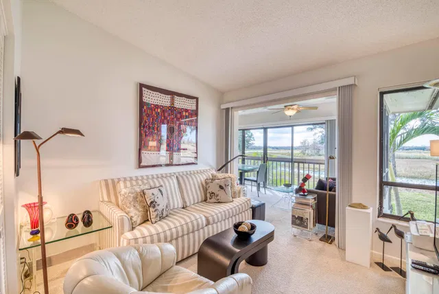 PGA National Palm Beach Gardens Unit 203 photo 9